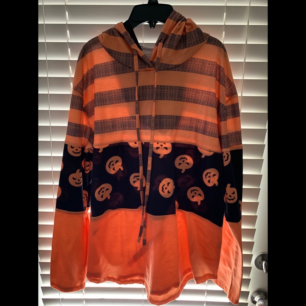 Women’s/Juniors Size M/L Halloween Hoodie